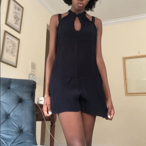 BLACK CUTOUT ROMPER - Picture 3 of 5